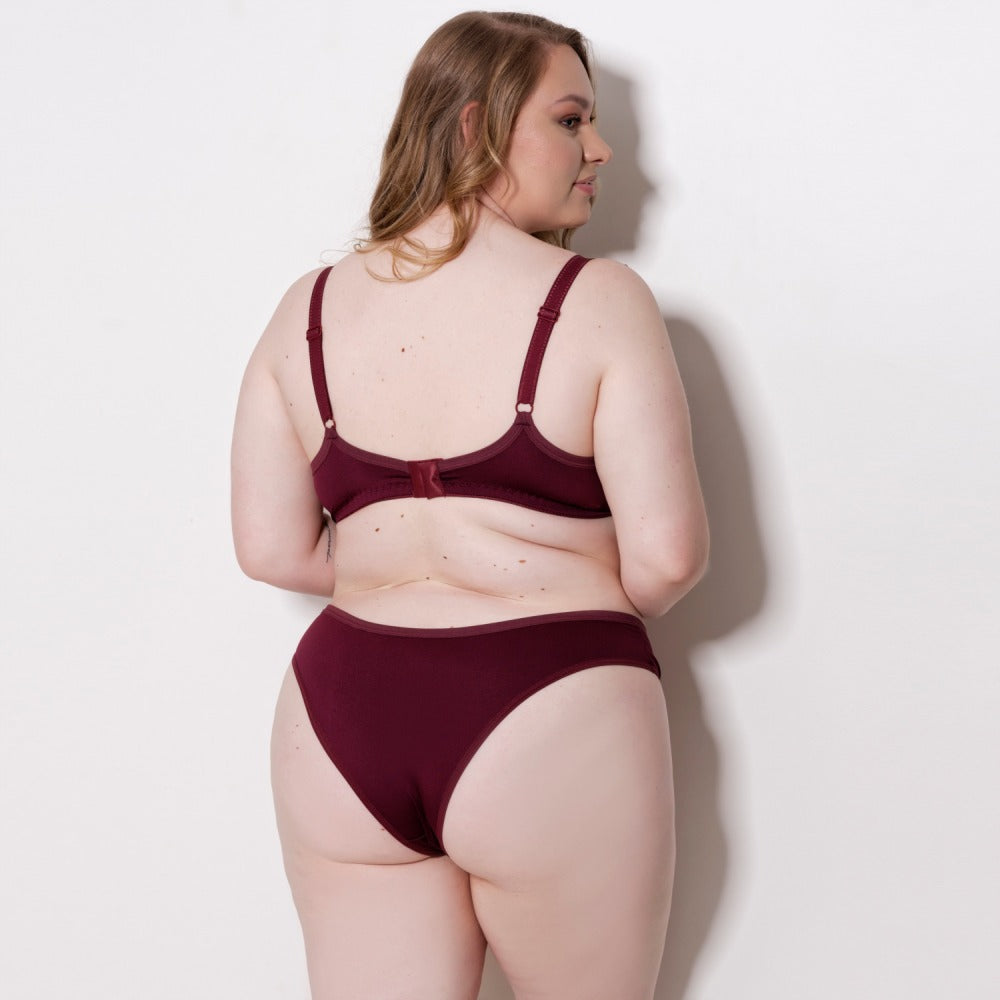Conjunto Plus Size - Modelo Básico com Bojo e Arco para Suporte e Conforto