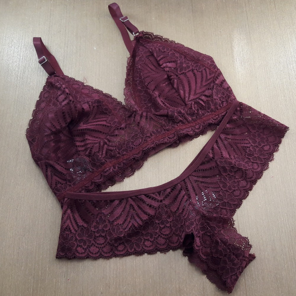 Conjunto Lingerie - Renda Trabalhada sem Bojo