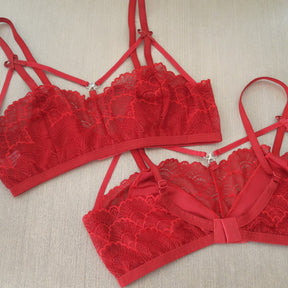 Sutiã em Renda - Modelo Strappy com Tiras na Parte Frontal