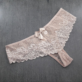 Tanga de Renda - com Lacinho de Cetim