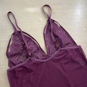 Body Tule - Design Sensual e Luvas de Renda dando Toque de Glamour