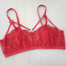Sutiã em Renda - Modelo Strappy com Tiras na Parte Frontal