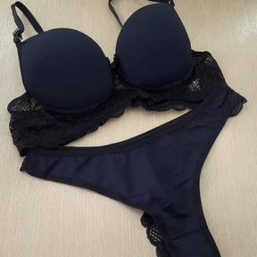 Lingerie Vermelho - Conjunto Atemporal Com Bojo e Renda Delicada