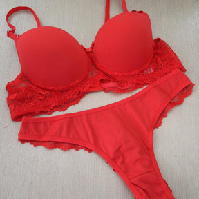 Lingerie Vermelho - Conjunto Atemporal Com Bojo e Renda Delicada