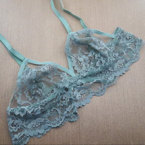 Sutiã de Renda - em Tule Transparente sem Bojo e Alças Reguláveis