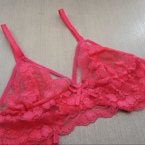 Sutiã de Renda - em Tule Transparente sem Bojo e Alças Reguláveis