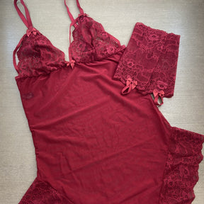 Body Tule - Design Sensual e Luvas de Renda dando Toque de Glamour