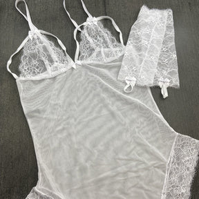 Body Tule - Design Sensual e Luvas de Renda dando Toque de Glamour