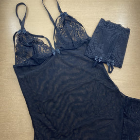 Body Tule - Design Sensual e Luvas de Renda dando Toque de Glamour