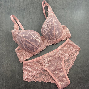 Conjunto de Renda - Luxuosa e Visual Elegante