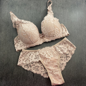 Conjunto de Renda - Luxuosa e Visual Elegante